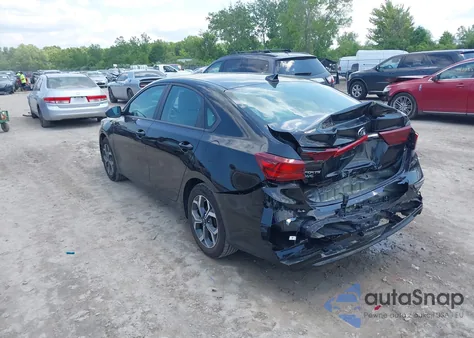 2021 Kia Forte Lxs из США, поврежденный, VIN 3KPF24AD7ME264763